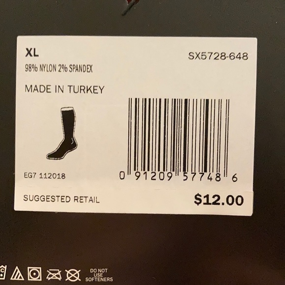 2 for $12 NIKE Cushioned knee high socks - Picture 6 of 6